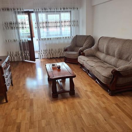 One Mall Apartment Bacău Exterior foto